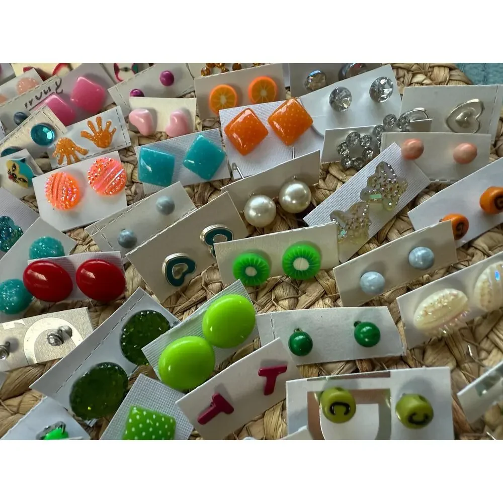 Scoop of 100 pairs of women’s stud earrings  kids teen party favors + initials